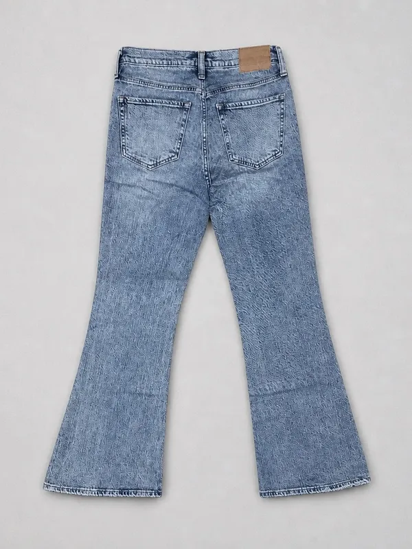 Aeropostale Women's Light Blue Distressed Flare Jeans - Image 4