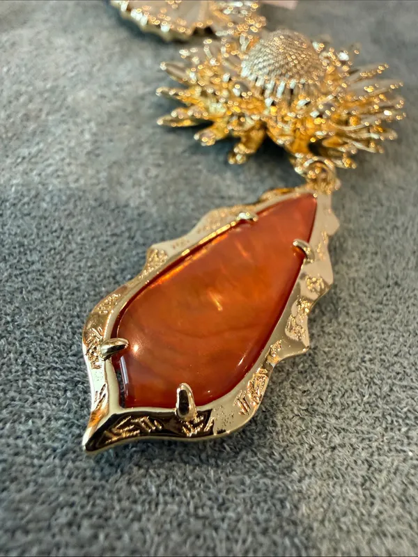 Kendra Scott | Gold Butterfly Sunflower Bag Charm/Keychain with Amber Drop - Image 3