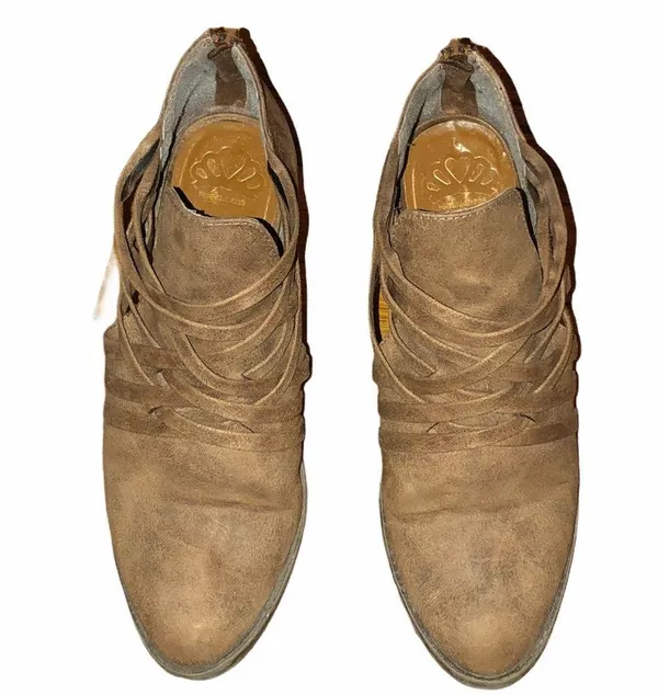 Fergalicious Jillie booties - Image 8