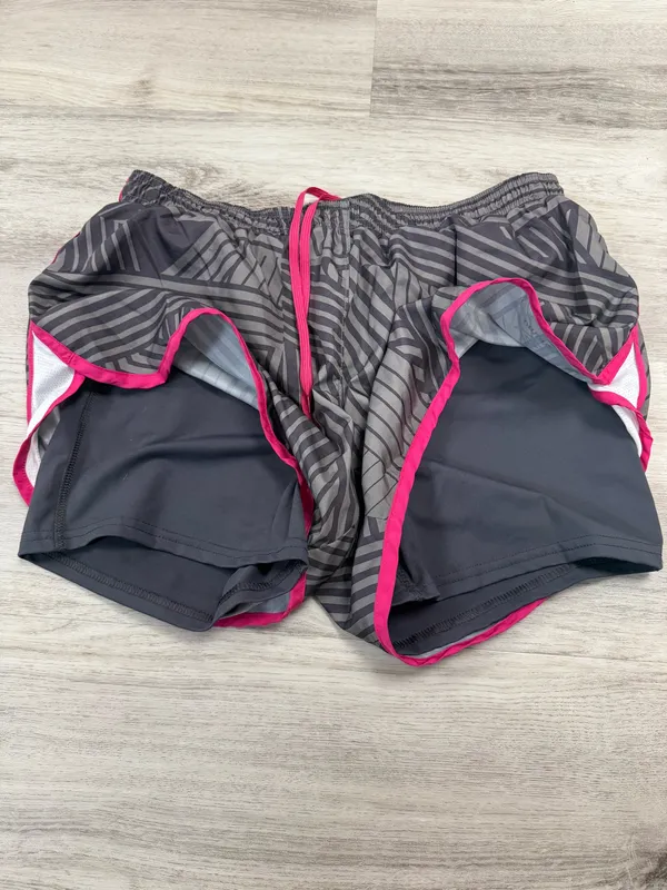 Umbro Women's Grey Geometric Running Shorts with Pink Trim - Image 4