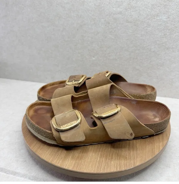 Birkenstock Women’s big buckle size 41 - Image 2
