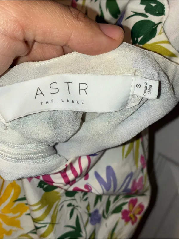 Astr the label mini dress puff sleeves Floral Cutout Multi-Color coquette - Image 2