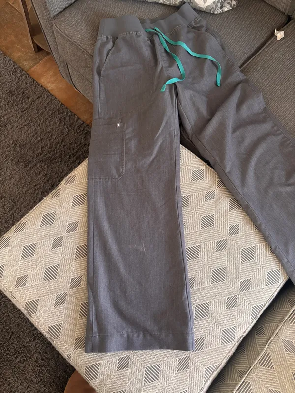 Heather Grey Figs Scrubs Set - Image 4