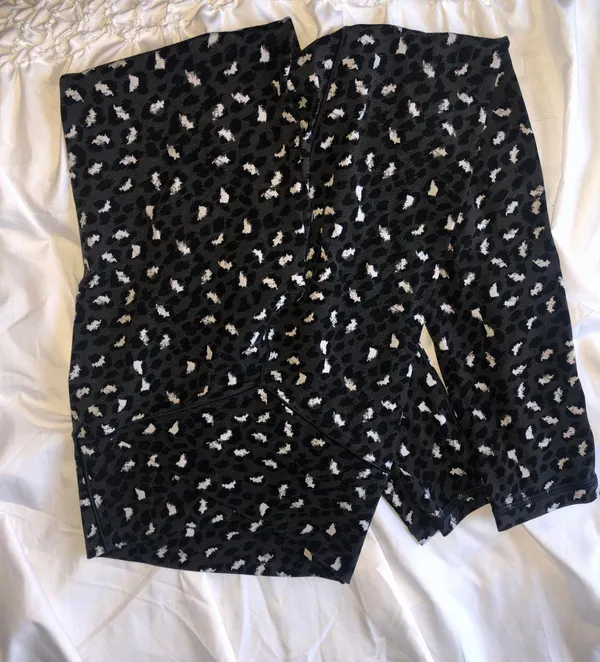Aerie dark grey cheetah crossover v leggings - Image 2