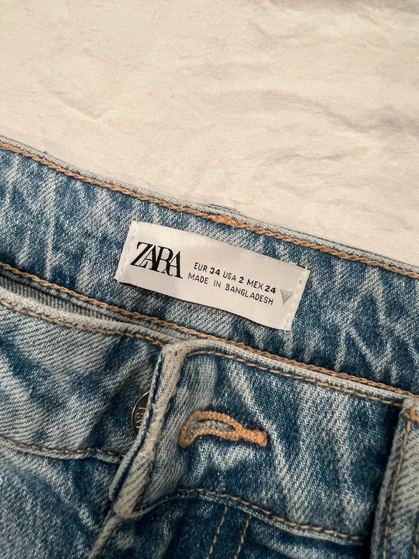 Zara Women's Light Blue Straight-Leg Jeans - Image 4