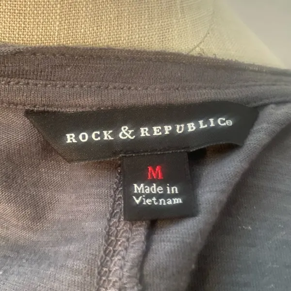 NWT Rock & Republic Graphic T-Shirt - Image 3