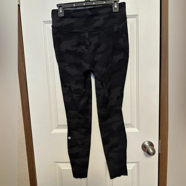 lululemon athletica High-Rise Charcoal Camo Leggings - Image 7