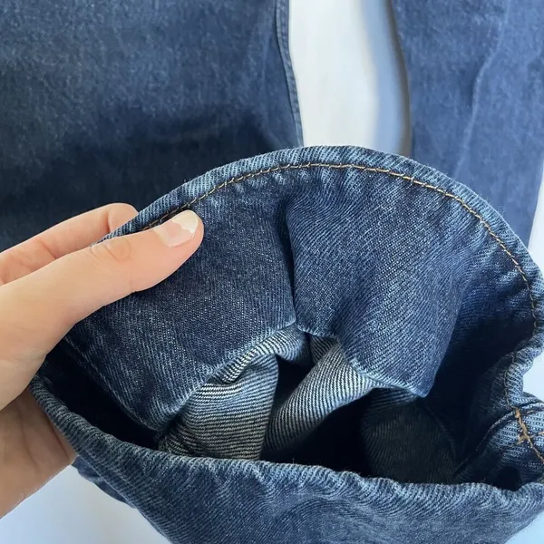 Zara medium wash‎ denim jeans straight leg women's size 6 pockets double buttons - Image 7