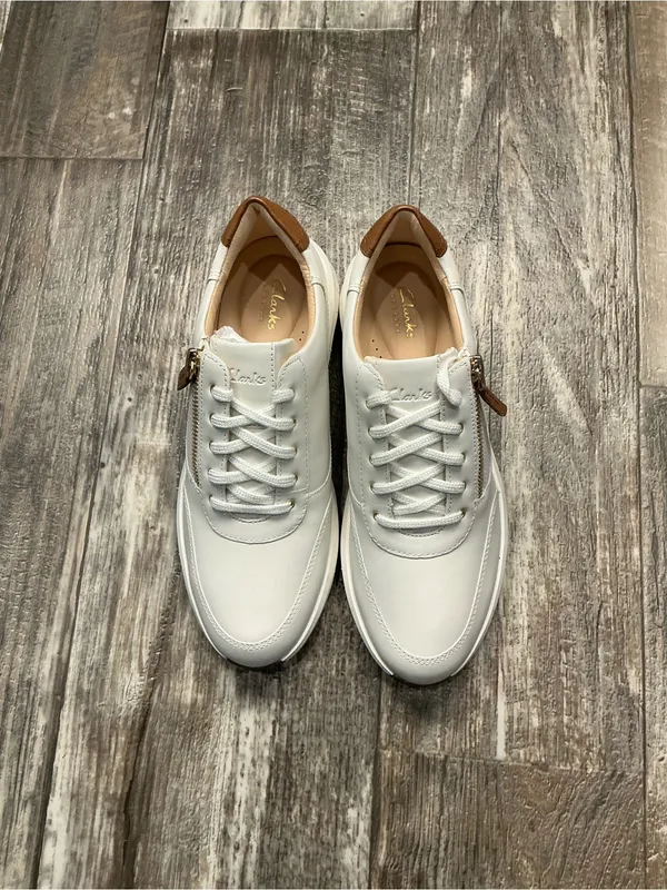 Clarks Women's White Leather Sneakers with Gold Zip and Brown Accents Size 8.5 - Image 16