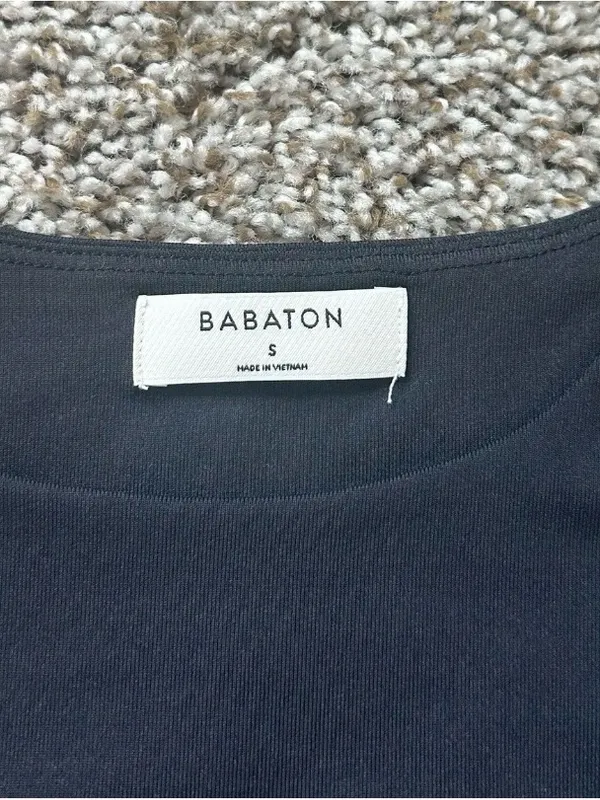 Aritzia Contour Crew Longsleeve
Bodysuit - Image 3