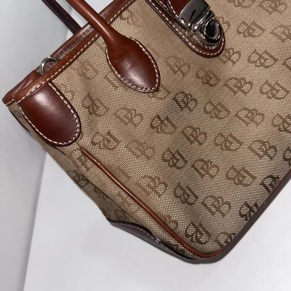 Vintage Dooney & Bourke Y2K Old Money Classic Leather Canvas Satchel Bag‎ Purse - Image 9