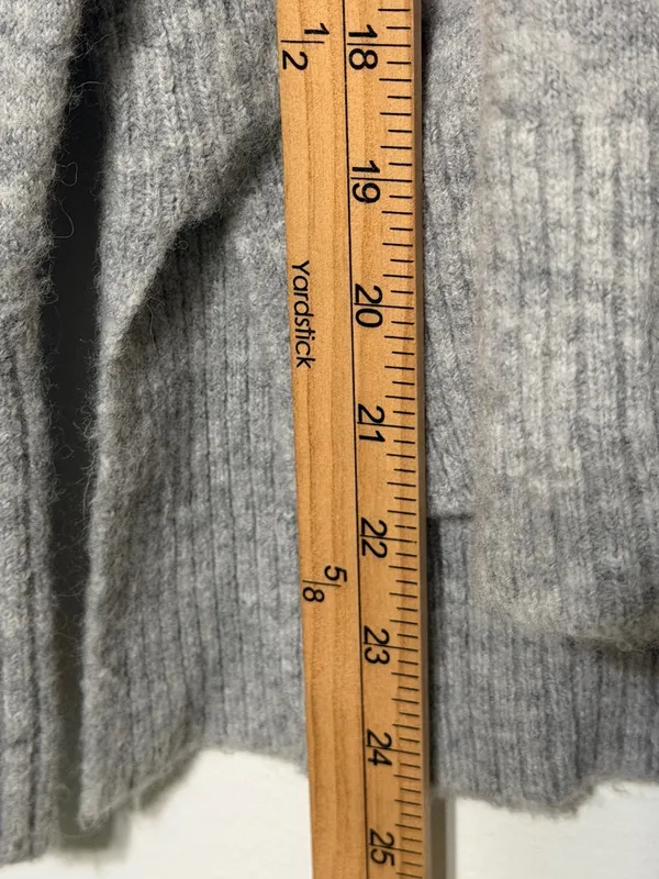 J. Crew Merino Wool Turtleneck Sweater Size Medium Gray Pullover - Image 8