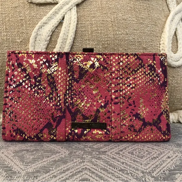 Kenneth Cole Reaction - Large Wallet -  Pink - Image 2