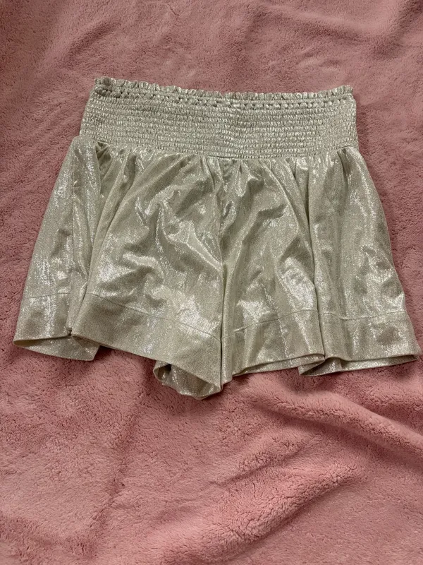 TCLC white metallic shorts Gold Size L - Image 2