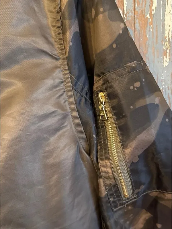 Women's South Pole Army Green Bomber Jacket size Large - Image 3