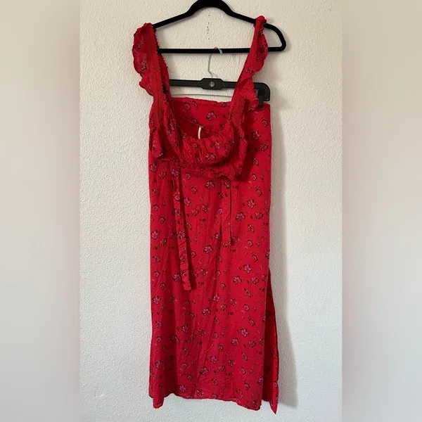 Free People Bijou Skirt Set Cherry Red Floral 2 Pc Smocked Back Ruffle sz 4 - Image 4