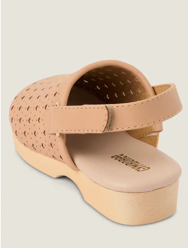 Little girls Gymboree Heart Clogs 🩷 - Image 3