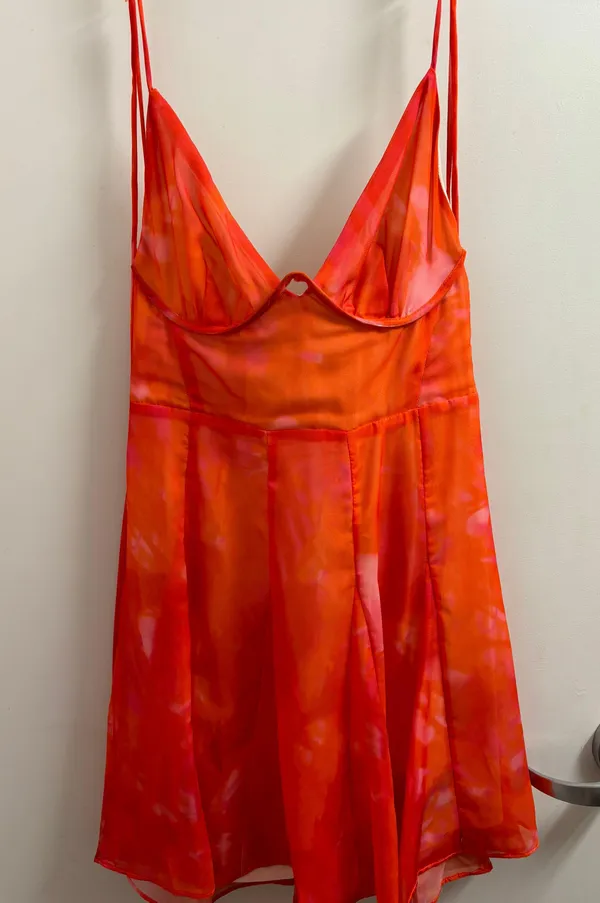 Red Dress - Image 3