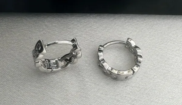 Small Silver Hoop Earrings for Men Women Streetwear Unisex Style - Image 3