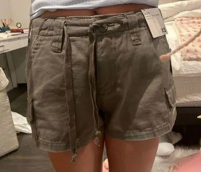 Aeropostale dark green low rise shorts - Image 2