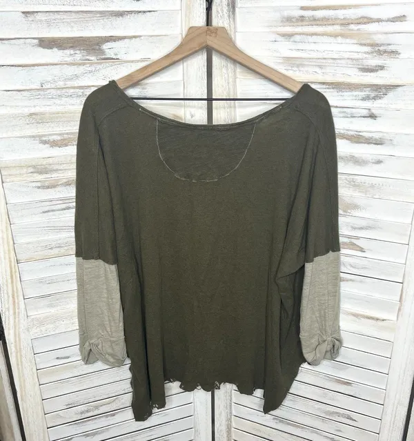 FREE PEOPLE Women's Small Star Oversized Henley Top Army Green Boho Distressed - Image 5