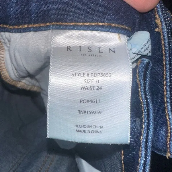 Risen flared stretchy 0/24 distressed boutique jeans - Image 3