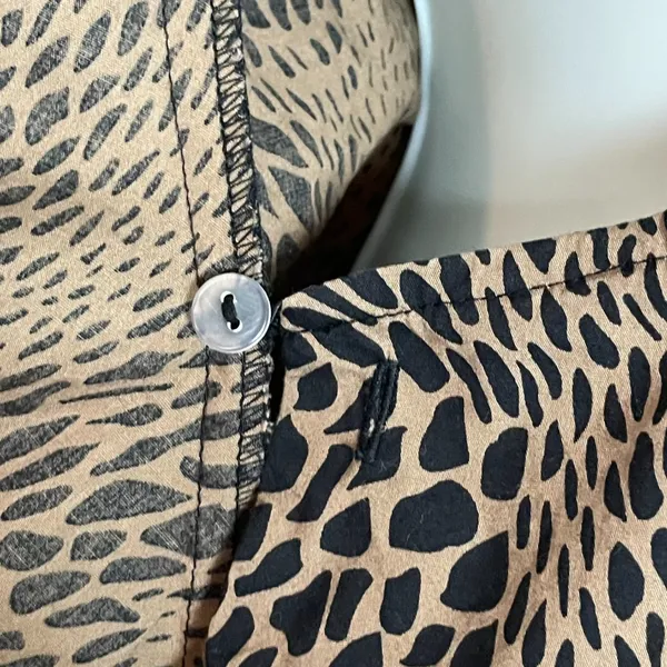 Guess Wrap Top Animal Print‎ Women Small Brown Black Leopard Sleeveless Blouse - Image 9