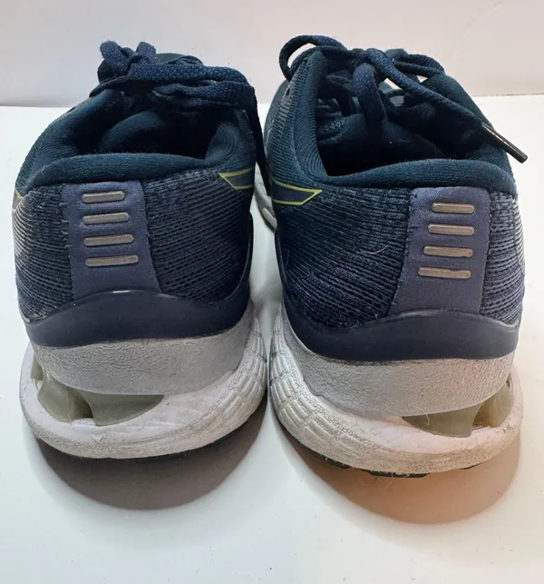 ASICS Gel-Kayano 28 Size 8 - Image 5