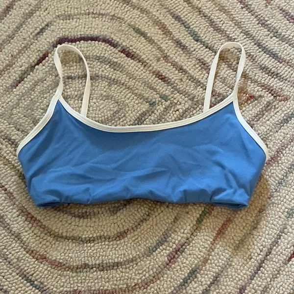 amazon white and blue activewear set  - Image 2