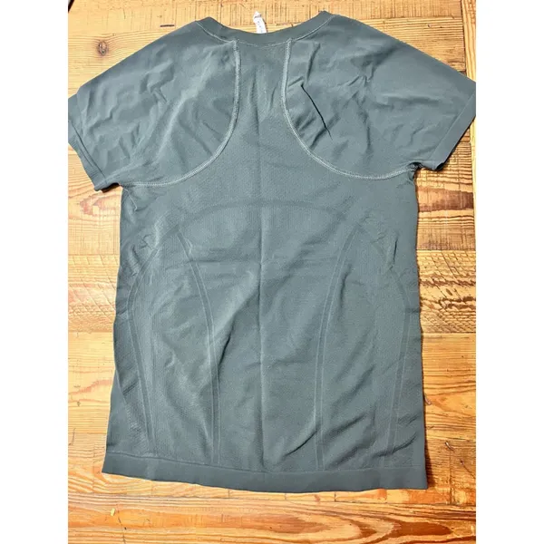 Women's Athleta Momentum Shirt - Image 2