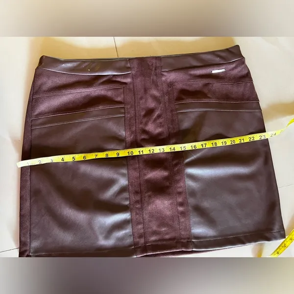 Marc New York Burgundy Velvet Faux Leather mini Skirt XL polyester spandex - Image 7