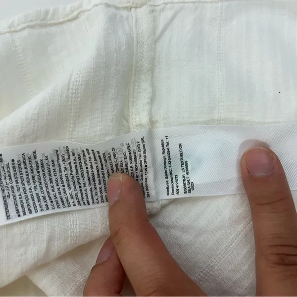 Old Navy Women’s Large off-white Long Sleeve Blouse - Image 7