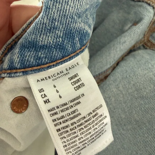American Eagle Stovepipe Straight Leg Distressed Jeans Light Wash Size 6 Short - Image 8