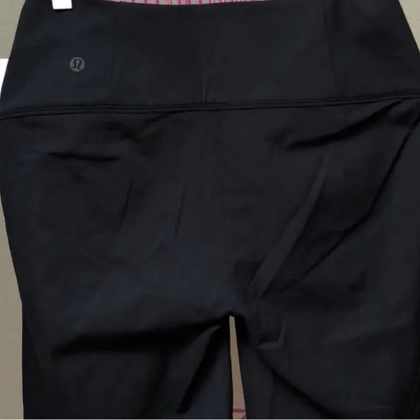 Lululemon In Power Black Shorts Size 2 - Image 7