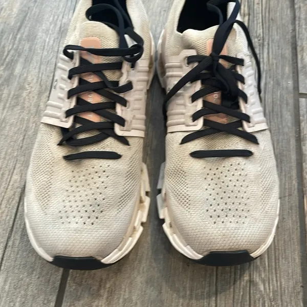 On Running Running Shoes Gray Size 10 - Image 3
