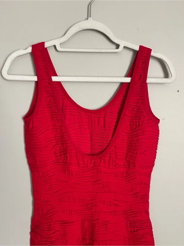 2 HEARTS Sleeveless Red Textured Bodycon Dress Sz OS - Image 4