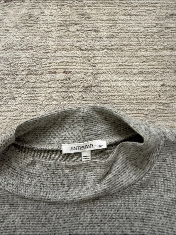 Antistar Gray Long-Sleeve Top (Size Small) - Image 4