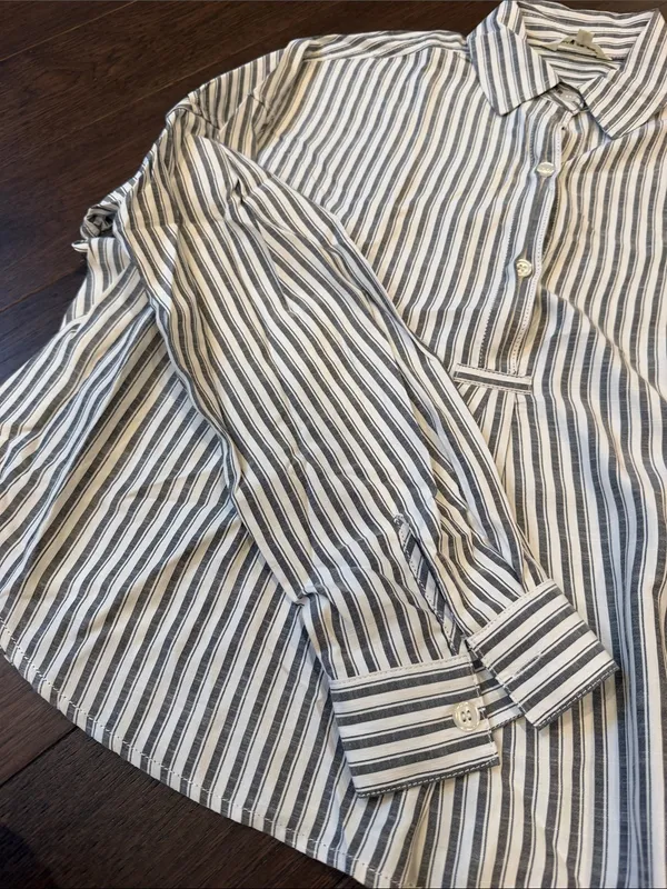 Max Studio White and Blue Stripe Button-Down Shirt Cropped - Medium - C66-013 - Image 5