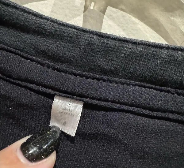 Lululemon All yours Crew in Black size 4 - Image 5