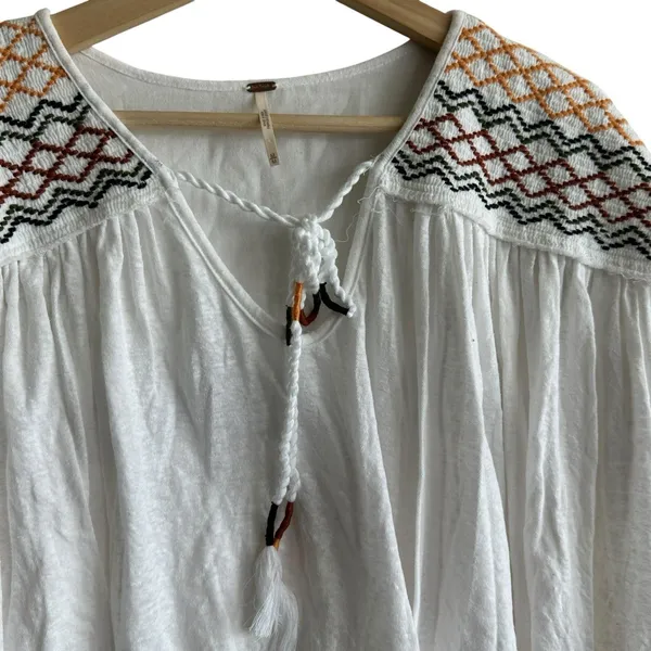 Free People Market Tee M Dolman Embroidered V-Neck Boho Cotton *NWOT* - Image 6