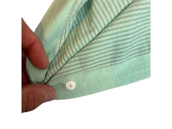 Lululemon swifty mint green size 6 - note pics (small stain) - Image 6