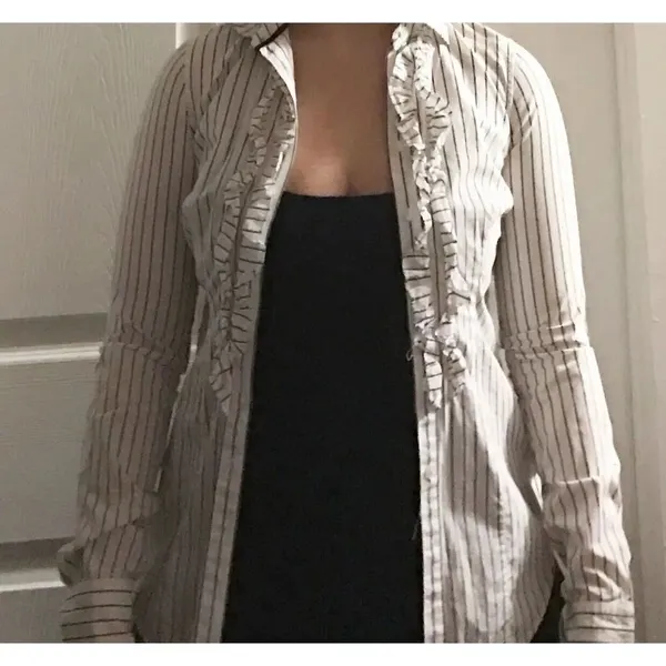 ✨American Eagle Button Up Ruffle Shirt✨ - Image 5