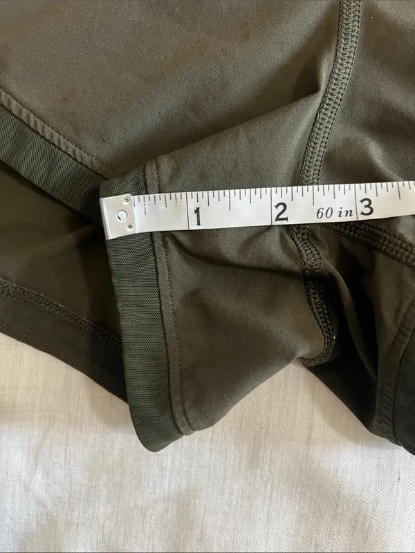 Lululemon Women's Athletic‎ Shorts Track Running Size 6 Forest Green - Image 7