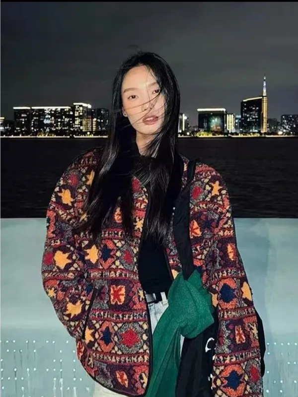 NWT Cozy Multicolor Floral women loose fit warm Jacket size M - Image 2