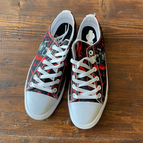 NEW Canvas Skull Low-Top Sneakers in Red & Black - Image 2