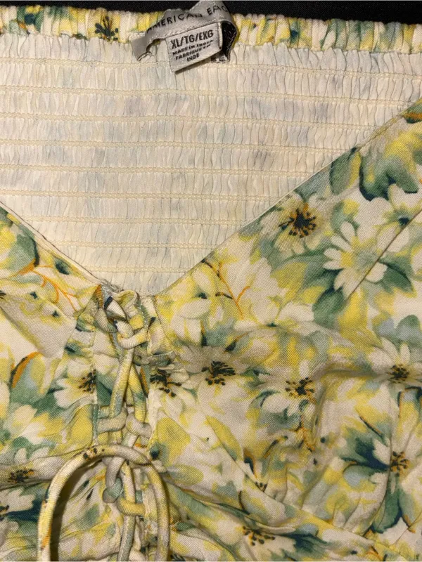 American Eagle Outfitters Yellow and Green Floral Lace-Up Crop Top - Image 4