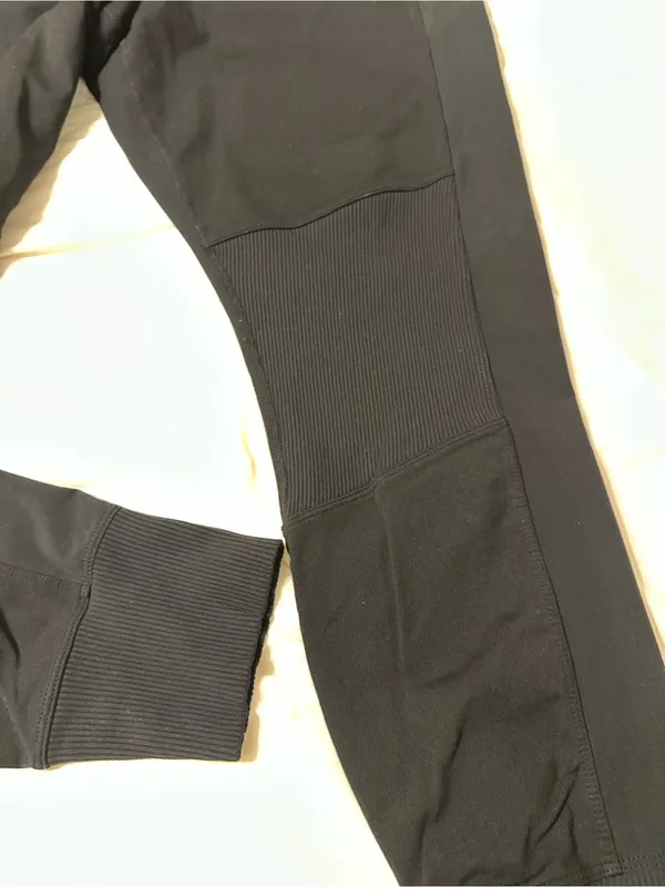 Athleta Black Excursion Hybrid Tight - Size XL - Paneled Performance Leggings - Image 9