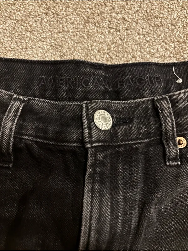 American Eagle Black Distressed High-Waist Women’s Denim Shorts - Image 4