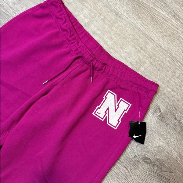 •NIKE• FLEECE CAPRI PANTS - Image 2