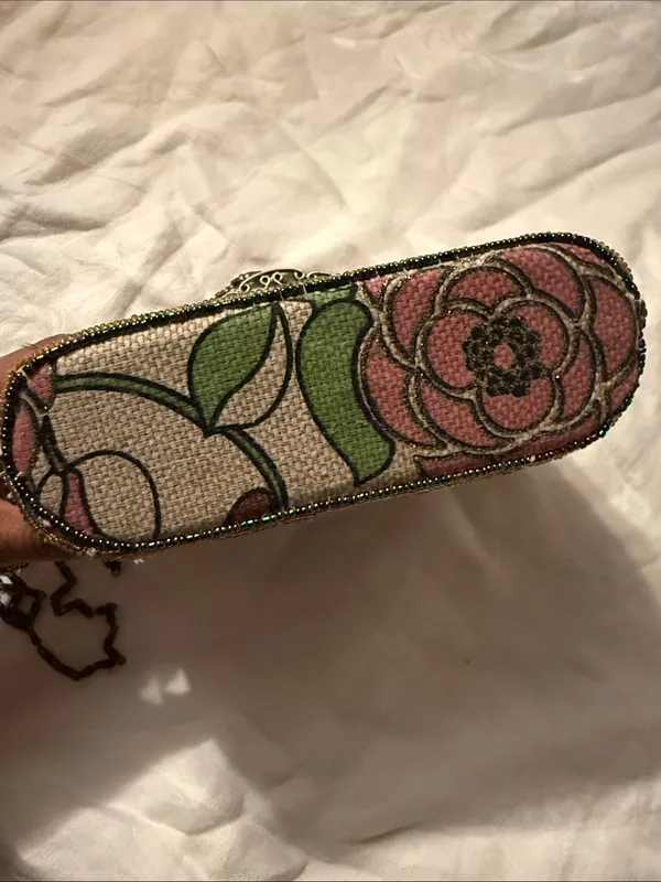 Beaded Floral Clutch Wristlet in Pink and Green - Image 5